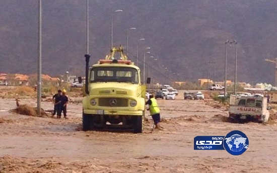 “نجران” تشهد أمطاراً غزيرة تستنفر “المدني والأمانة”