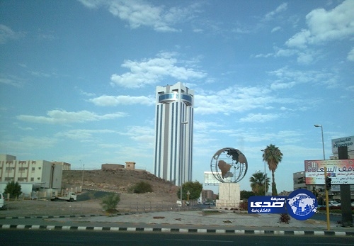 وافد يمني بـ “قلب الطائف” يتحرَّش بسعودية محاولاً مسك يدها