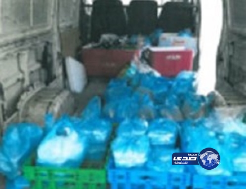 ضبط 4 سيارات تبيع أطعمة مجهولة بالدمام