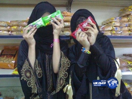 شكلهم يصورون إعلان ؟!!