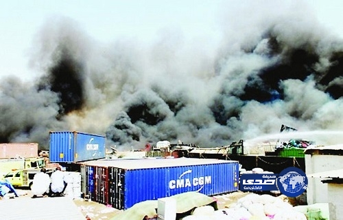 ميناء جدة يؤكد عدم تأثره بحريق &#8220;حاويات الملابس&#8221;