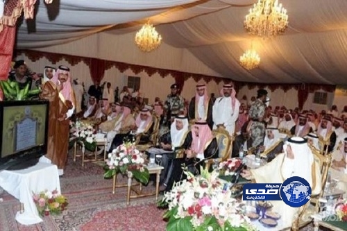 الإدارات الحكومية بالطائف تعايد منسوبيها