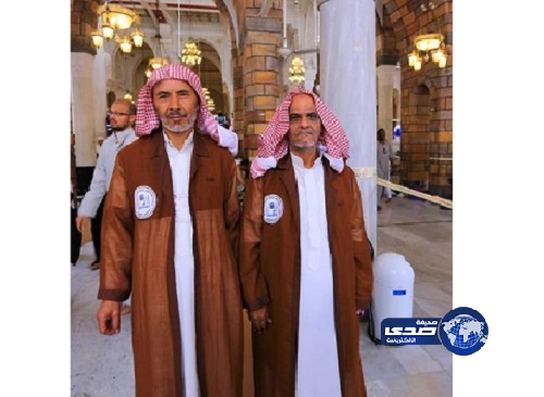 زي جديد “بني اللون” للمطوفين بالمسجد الحرام