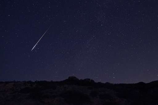 فلكية جدة: بداية تساقط “شهب البرشاويات” فجر الجمعة