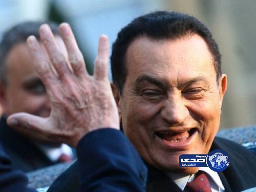 في أول يوم خارج السجن مبارك يقضي ليلته في شرفته علي النيل