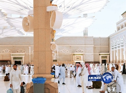 ‏436 مروحة رذاذ تلطف الأجواء لزوار الحرم النبوي