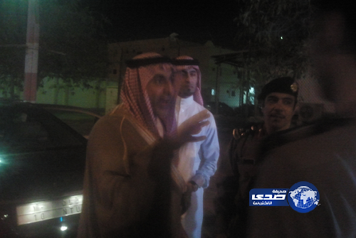 محافظ ينبع يزور سجناء ينبع ويهنئهم بعيد الفطر المبارك