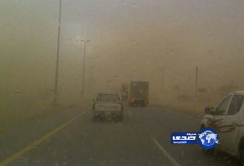 عاصفة رملية تضرب “صناعية خميس مشيط”