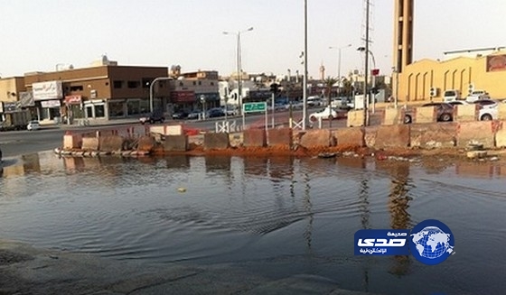 تجاوب سريع في أقل من (24) شركة المياه تقوم باصلاح وسحب مياه الصرف ا‎لصحي غرب الرياض