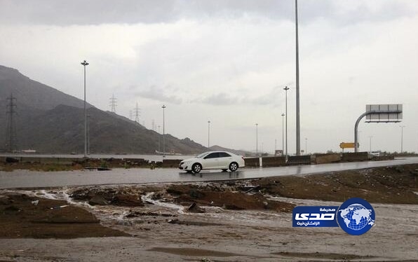 هطول أمطار غزيرة على مكة المكرمة