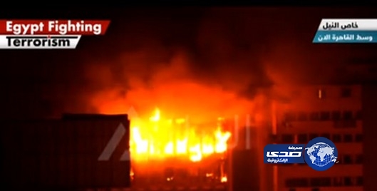 بالفيديو.. انصار مرسي يضرمون النار بعمارة المقاولين برمسيس