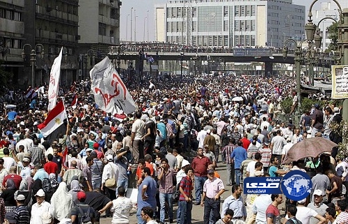 12 قتيلاً في اشتباكات الجمعة في أنحاء مصر