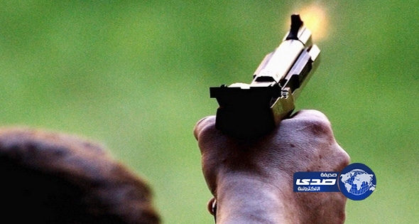 شاب يطلق الرصاص للهرب من رجال الهيئة