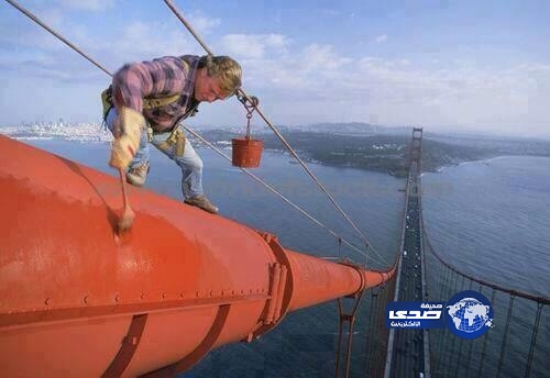 تتوقعون كم راتبه ؟!