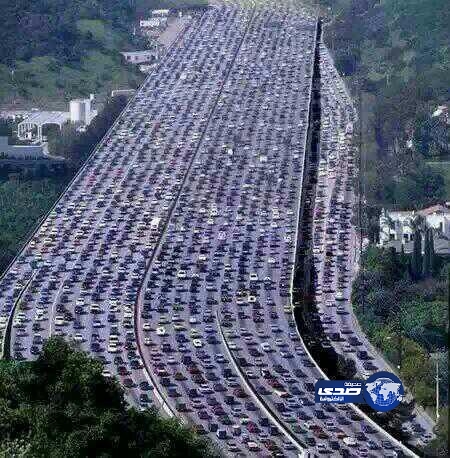 أطول ازدحام مروري في العالم