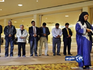 المرأة تؤم المصلين في مسجد “للجميع”