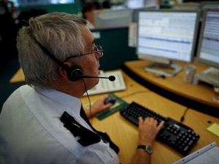 اتصل بالشرطة لنقله إلى بيته بسبب.. المطر