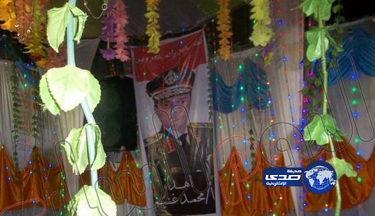أعراس مصر تتزين بصور الفريق “السيسي”