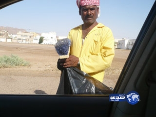 بطاقة شحن الهاتف.. عيدية العمال خلال عيد الفطر
