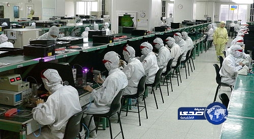 عمال مصنع يرتدون “الحفاضات” بعد منعهم من استخدام دورات المياه!