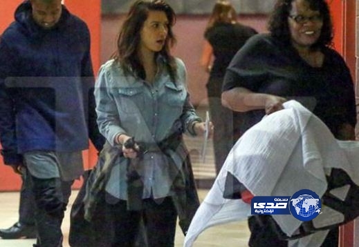 كيم كردشيان تخرج لأوّل مرّة مع ابنتها