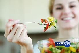 ينتهكون حرمة رمضان بالإفطار نهاراً .. لأجل معارضة حكومات بلدانهم !!