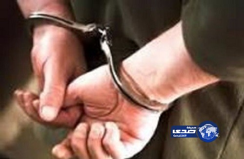 ايقاف “رجلي أمن” هرّبا 151 حبة مخدرة بالجوف