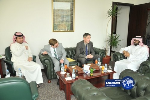 “حقوق الإنسان” ودبلوماسيون ألمان يناقشون أوضاع السوريين