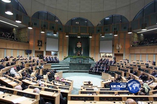 نائب أردني يطلق النار على زميله تحت قبة البرلمان