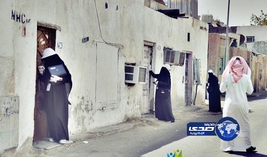 71 باحثة ميدانية من “اكتفاء” يرصدن الأسر المحتاجة بــ “عزيزية جدة”
