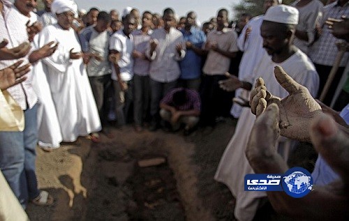 “وزير الداخلية السوداني” صور قتلى التظاهرات “مزورة”