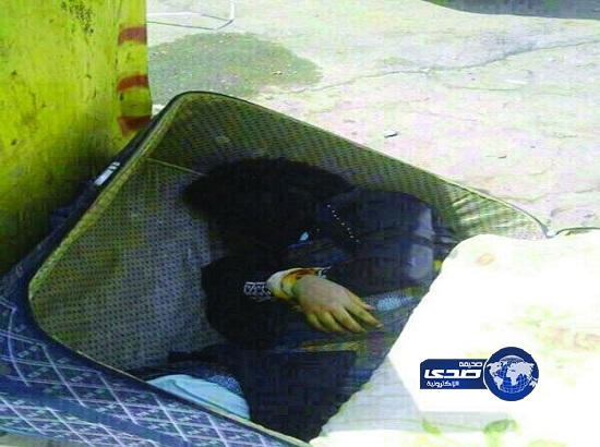 الشرطة تكشف تفاصيل المرأة الملقاة بحاوية نفايات
