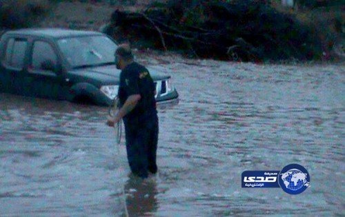 مدني الباحة يسعف امرأة أصيبت بلدغة ثعبان وينقذ خمسة أشخاص