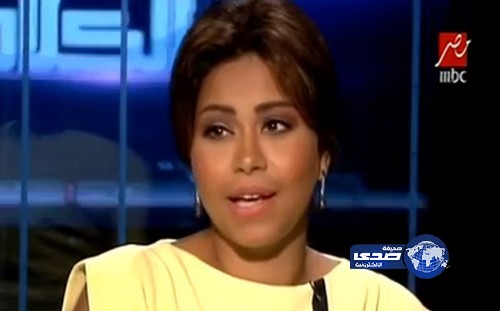 بالفيديو..شيرين “اقفل السوستة يا أيمن” لاتحمل أي إيحاءات جنسية!!