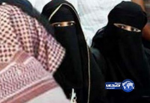 القبض على سعوديان برفقة خمس فتيات يمنيات في قضية دعارة