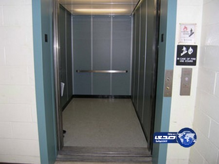 تحرير 5 وزراء علقوا في مصعد