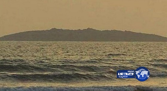 بالفيديو.. جزيرة ظهرت في بحر العرب وتقيأتها الأعماق بفعل الزلزال الباكستاني