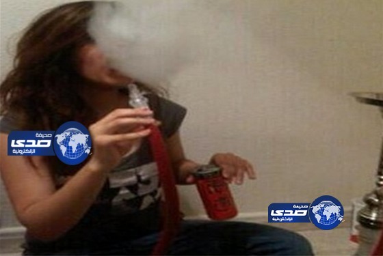 مصرية تخلع زوجها لمنعها من التدخين