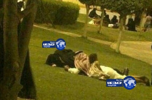 من يقول أن السعوديين مايعرفون الرومانسية!!