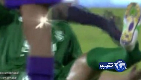 بالفيديو..لاعب إيراني يتعرض لإصابة مروعة في الدوري القطري