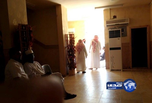 انقطاع الكهرباء يعطل معاملات المراجعين في مكتب عمل القنفذة