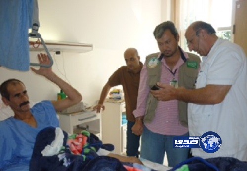 مدير الحملة السعودية في لبنان يتفقد الجرحى المنومين بمستشفى طرابلس
