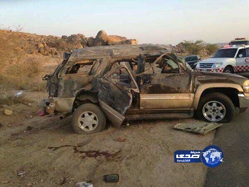 وفاة سيدة وإصابة 16 آخرين من مجهولي الهُوية بحادث انقلاب بالخميس