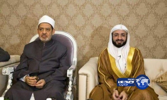 فضيلة شيخ الأزهر يؤدي العمرة ويشكر خادم الحرمين