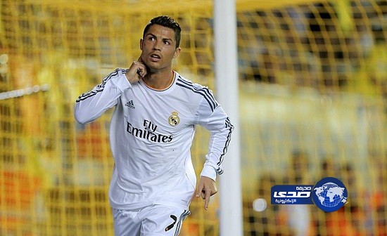 كريستيانو رونالدو يمدد عقده مع ريال مدريد