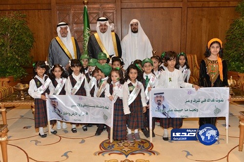 أمير عسير يستقبل وفد مدارس الرواد بالمنطقة