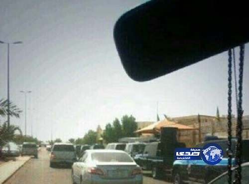 سجين يقتحم “سجن المدينة” بسلاح مسدس ويدعى حملة حزام ناسف