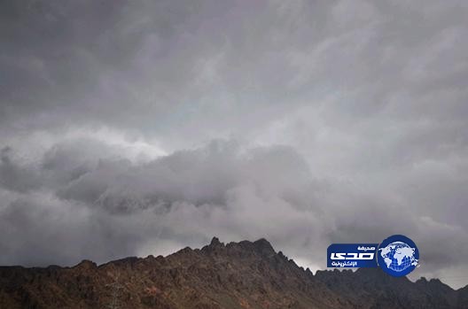 “مدني الباحة” تحذر من سحب رعدية ممطرة على المنطقة