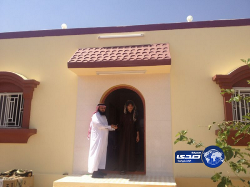 “خيرية بدر الجنوب” بنجران تسلم أول منزل مؤثث لأرملة سبعينية