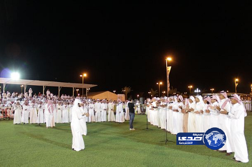 “فرقة تربة” تبدع بفنونها الشعبية في سوق عكاظ